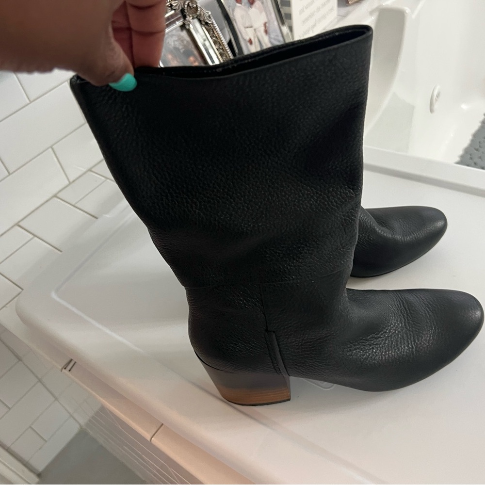 Elegant Black Leather Heeled Boots